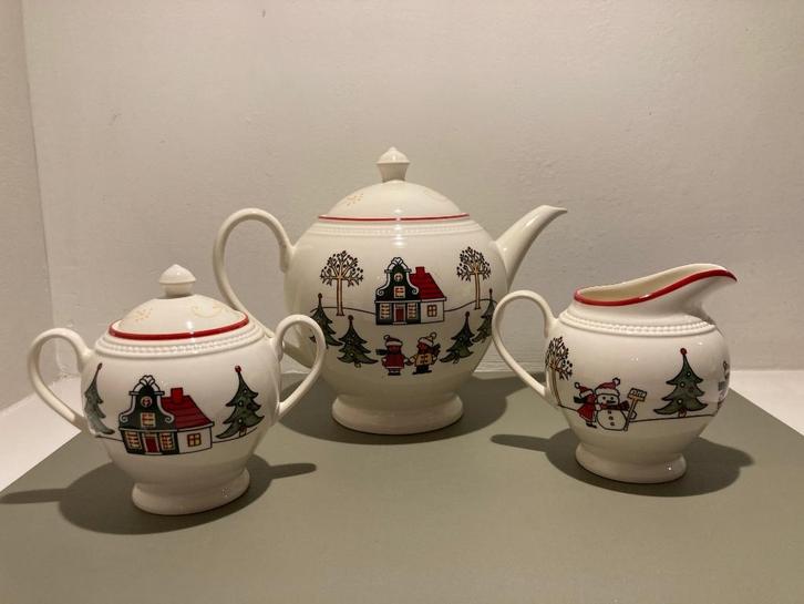⭐️ Theepot - melkkan - suikerpot Wedgwood Windsor Christmas, Huis en Inrichting, Keuken | Servies, Nieuw, Overige typen, Wedgwood