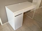 Bureau IKEA Micke, klein formaat, Huis en Inrichting, Bureaus, Ophalen, Zo goed als nieuw, Bureau