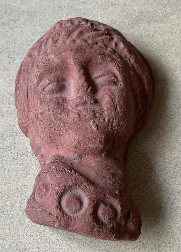 Terracotta reliëf gezicht waarschijnlijk een bodem vondst, Antiek en Kunst, Antiek | Keramiek en Aardewerk, Verzenden