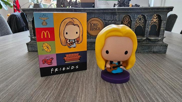 Friends McDonalds Collectible Phoebe! NIEUW!, Verzamelen, Film en Tv, Nieuw, Ophalen of Verzenden