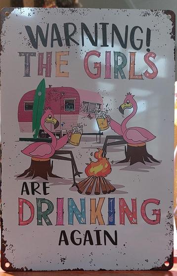 Wandbord The girls are drinking beschikbaar voor biedingen