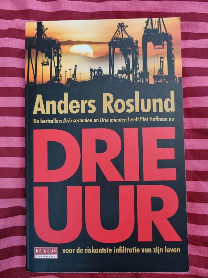 Anders Roslund - Drie uur, Boeken, Thrillers, Zo goed als nieuw, Ophalen of Verzenden