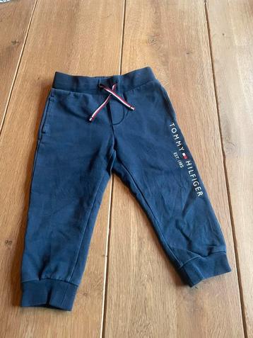 Joggingbroek, Tommy Hilfiger maat 86, donkerblauw. beschikbaar voor biedingen