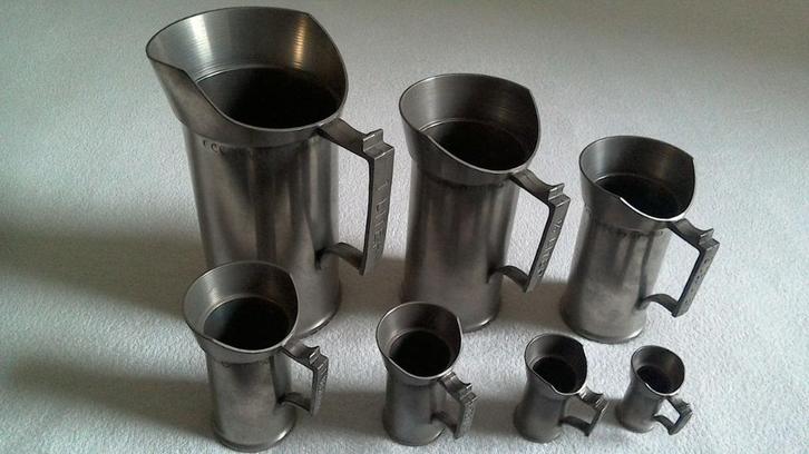 7 tinnen maatbekers : 1 l t/m 1 cl, Antiek en Kunst, Antiek | Tin, Ophalen