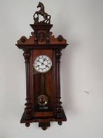 Antieke Paardjes Klok, Ophalen