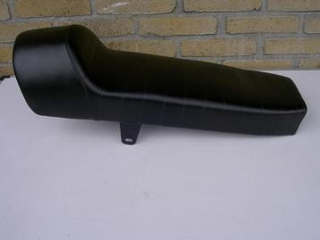 TE KOOP!!! zwarte buddyseat/ zadel met opberg klepje!! beschikbaar voor biedingen