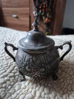 Antieke Marokkaanse zilveren suikerpot, Ophalen