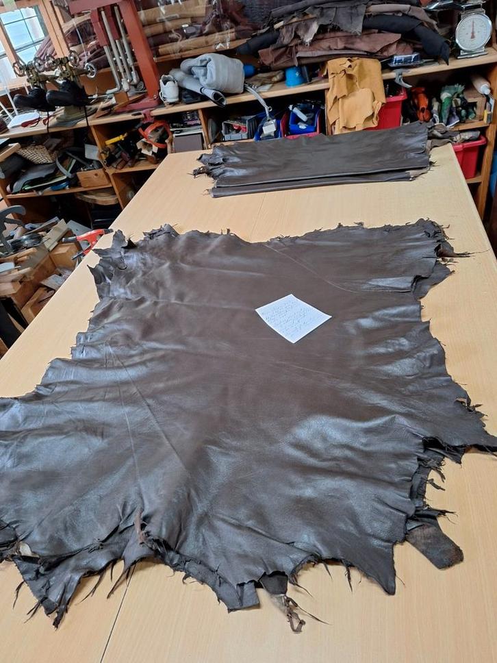 Mooie schapen huiden, Aanbieding, 22,50 euro per huid, Hobby en Vrije tijd, Stoffen en Lappen, Nieuw, Leer of Kunstleer, 30 tot 120 cm