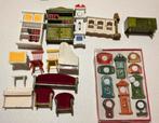 Vintage Houten Poppenhuis Meubeltjes en Klokken., Verzenden, Zo goed als nieuw, Gebruiksvoorwerp