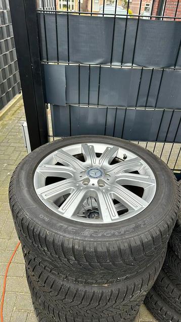 Dunlop Winter sport 3D winterset voor Mercedes beschikbaar voor biedingen