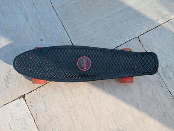 Skateboard Zwart beschikbaar voor biedingen