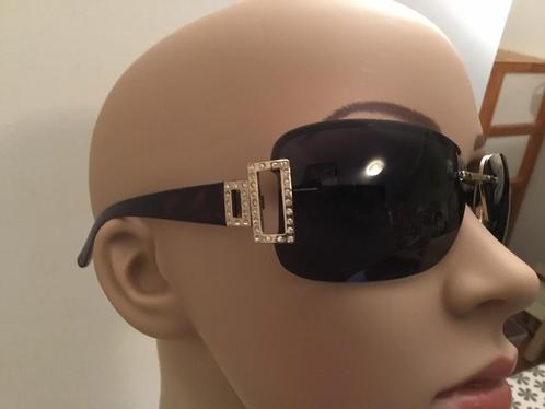 Polaroid Zonnebril ( in Hilversum), Sieraden, Tassen en Uiterlijk, Zonnebrillen en Brillen | Dames, Gebruikt, Zonnebril, Ophalen of Verzenden