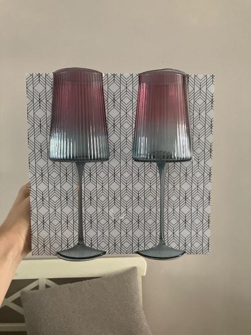 Set van geribbelde wijnglazen, Verzamelen, Glas en Borrelglaasjes, Nieuw, Overige typen, Ophalen