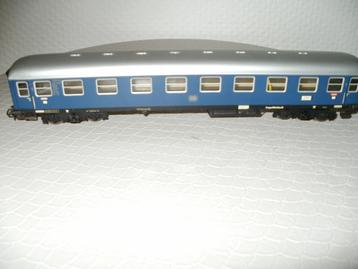 Marklin Ho Rijtuig no 4032 met binnenverlichting en sluitver beschikbaar voor biedingen