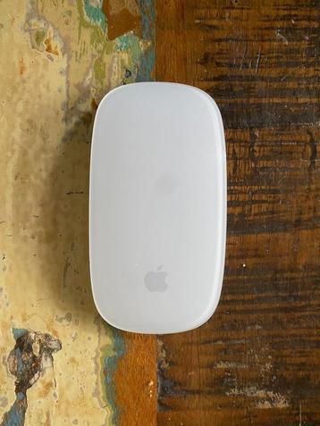 Apple Magic Mouse – 1e generate, Wit– Zeer goede staat beschikbaar voor biedingen