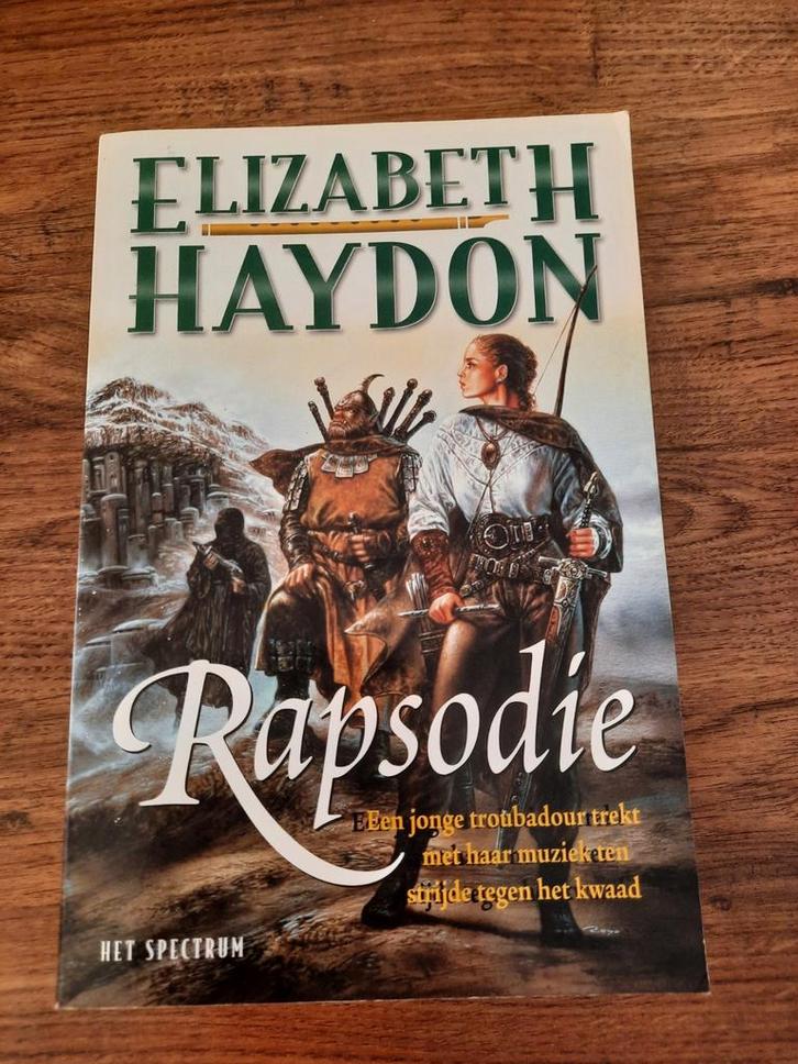 Rapsodie deel 1 van Elizabeth Haydon, Boeken, Fantasy, Gelezen, Ophalen of Verzenden