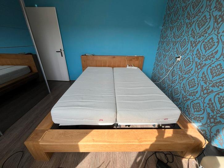 Stevige Teak Houten Bedombouw, Huis en Inrichting, Slaapkamer | Bedden, Gebruikt, Tweepersoons, 160 cm, 200 cm, Hout, Bruin, Verstelbaar