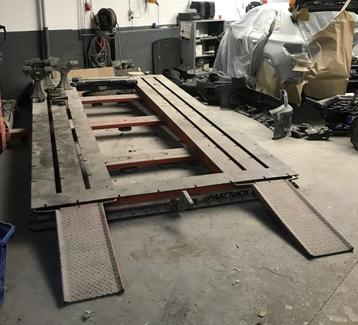 Schade richtbank, hydraulisch, Fastrack, extra breed beschikbaar voor biedingen