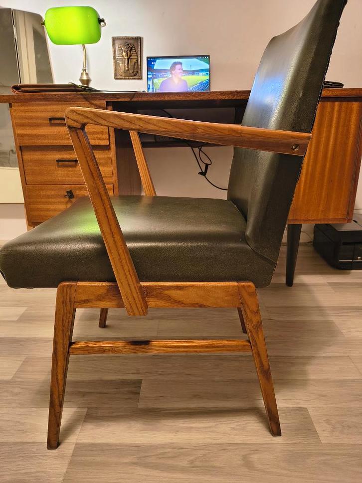 Fauteuil uit de jaren 1960, Huis en Inrichting, Fauteuils, Zo goed als nieuw, Hout, Leer, 50 tot 75 cm, Minder dan 75 cm, Ophalen of Verzenden