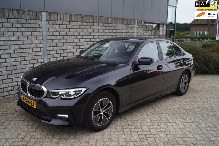 BMW 3-serie 320i Business Edition Autom Navi Clima Apple Car, Auto's, BMW, Bedrijf, Te koop, 3-Serie, ABS, Airbags, Airconditioning