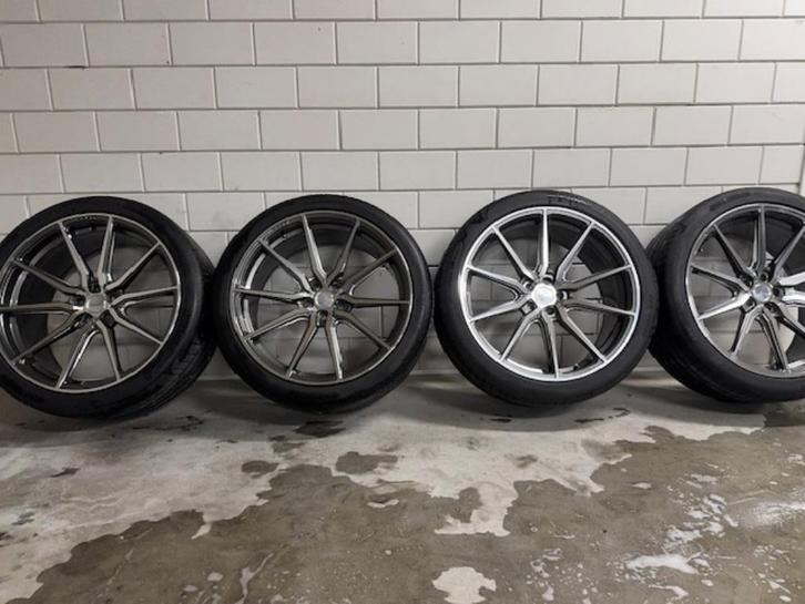 Audi velgen en banden, Auto-onderdelen, Banden en Velgen, Banden en Velgen, Zomerbanden, Overige maten, 285 mm, Personenwagen