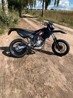 Derbi Senda DRD Black Edition, Fietsen en Brommers, Brommers | Derbi, Ophalen, 6 versnellingen, Gebruikt, Maximaal 45 km/u