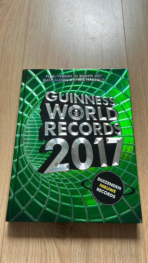 Guinness world records 2017, Boeken, Encyclopedieën, Zo goed als nieuw, Algemeen, Ophalen of Verzenden