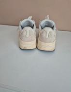 Yeezy Boost 700 Analog - Maat 41 1/3, Kleding | Heren, Schoenen, Overige kleuren, Ophalen of Verzenden, Sneakers of Gympen, Zo goed als nieuw