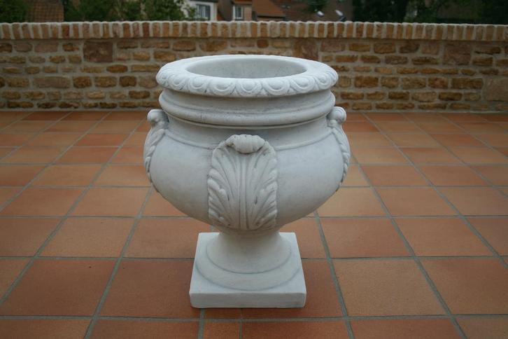 Vesuvio bloempot gemaakt in Italie - wintervast, Tuin en Terras, Bloempotten, Nieuw, Steen, Tuin, 40 tot 70 cm, 40 cm of meer