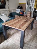 Eettafel, Overige materialen, Zo goed als nieuw, 150 tot 200 cm, Vier personen