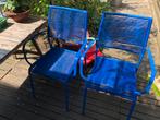 Twee mooie retro kobalt blauwe tuin draad stoelen vintage, Tuin en Terras, Tuinstoelen, Gebruikt, Ophalen of Verzenden, Metaal