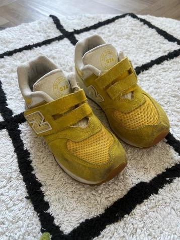 Heel goed geel New Balance sneakers 28 klittenband schoenen beschikbaar voor biedingen