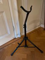 Bariton Saxofoon Stand K&M 144, Muziek en Instrumenten, Blaasinstrumenten | Saxofoons, Ophalen, Bariton