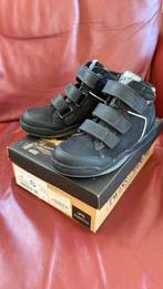 Nieuwe jongensschoenen maat 31, Trackstyle, Schoenen, Nieuw, Ophalen of Verzenden
