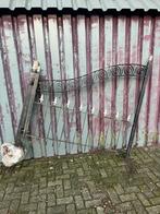 Antieke zware smeedijzeren poort, Tuin en Terras, Tuinhekken en Hekwerk, Ophalen of Verzenden, Gebruikt, IJzer, Sierhekwerk