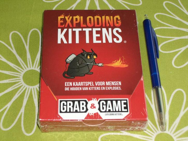 Nieuw in seal: Exploding Kittens - Grab & Game, Hobby en Vrije tijd, Gezelschapsspellen | Kaartspellen, Nieuw, Een of twee spelers