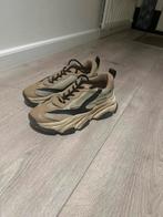 Steve Madden Sneakers Maat 36, Kleding | Dames, Schoenen, Ophalen of Verzenden, Gedragen, Beige, Sneakers of Gympen
