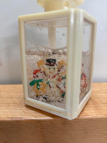 Vintage Sneeuwbol Lantaarn beschikbaar voor biedingen