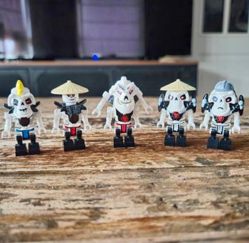 Ninjago Minifiguren  beschikbaar voor biedingen