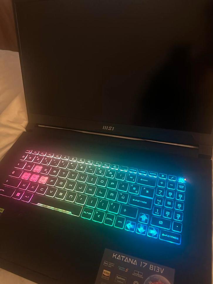 MSI Katana 17 B13V Gaming Laptop, Computers en Software, Windows Laptops, Refurbished, 17 inch of meer, SSD, 3 tot 4 Ghz, 16 GB