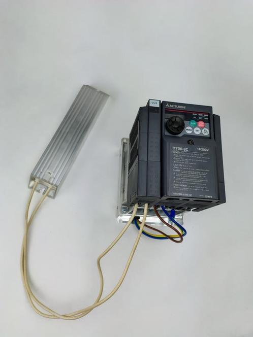 Mitsubishi 1,5kW Frequentieregelaar (FR-D720S-070SC-EC ), Hobby en Vrije tijd, Elektronica-componenten, Nieuw, Ophalen of Verzenden