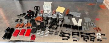 Lego diverse kasteel onderdelen beschikbaar voor biedingen