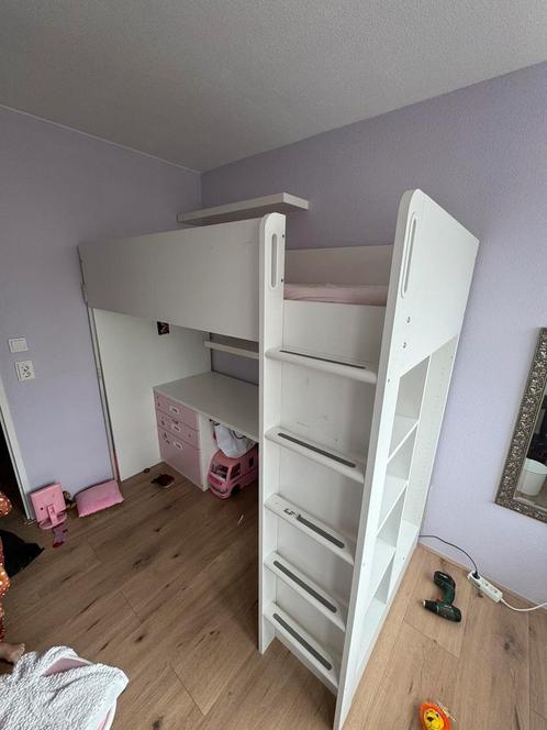 IKEA kinder hoogslaper Stuva met groot bureau, Kinderen en Baby's, Kinderkamer | Stapelbedden en Hoogslapers, Zo goed als nieuw