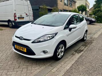 Ford Fiesta 1.25 Ghia - Nieuwe APK! beschikbaar voor biedingen