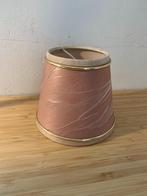 Vintage lampekapje met klem roze met een gouden randje, Minder dan 25 cm, Rond, Gebruikt, Ophalen of Verzenden