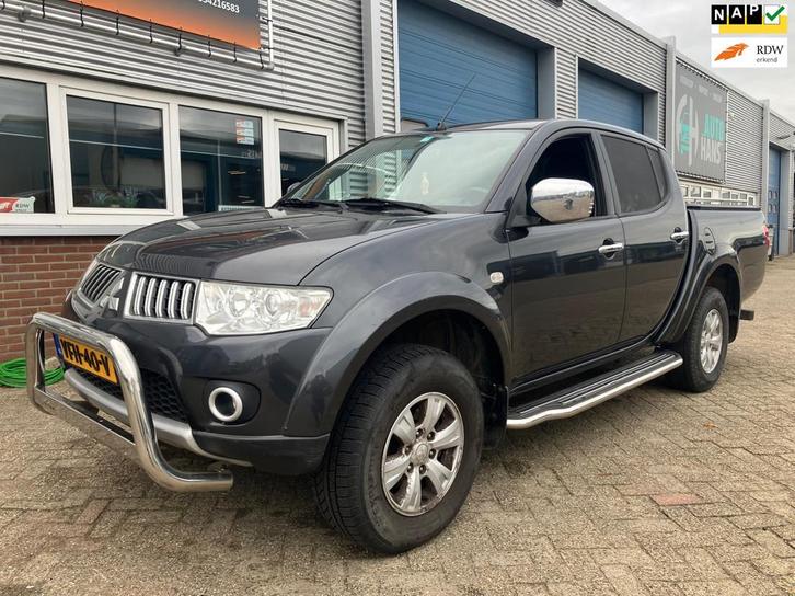 Mitsubishi L 200 2.5 DI-D Club Cab Invite 4X4 Diff-lock EX B, Auto's, Mitsubishi, Bedrijf, Te koop, L200, 4x4, ABS, Airbags, Airconditioning