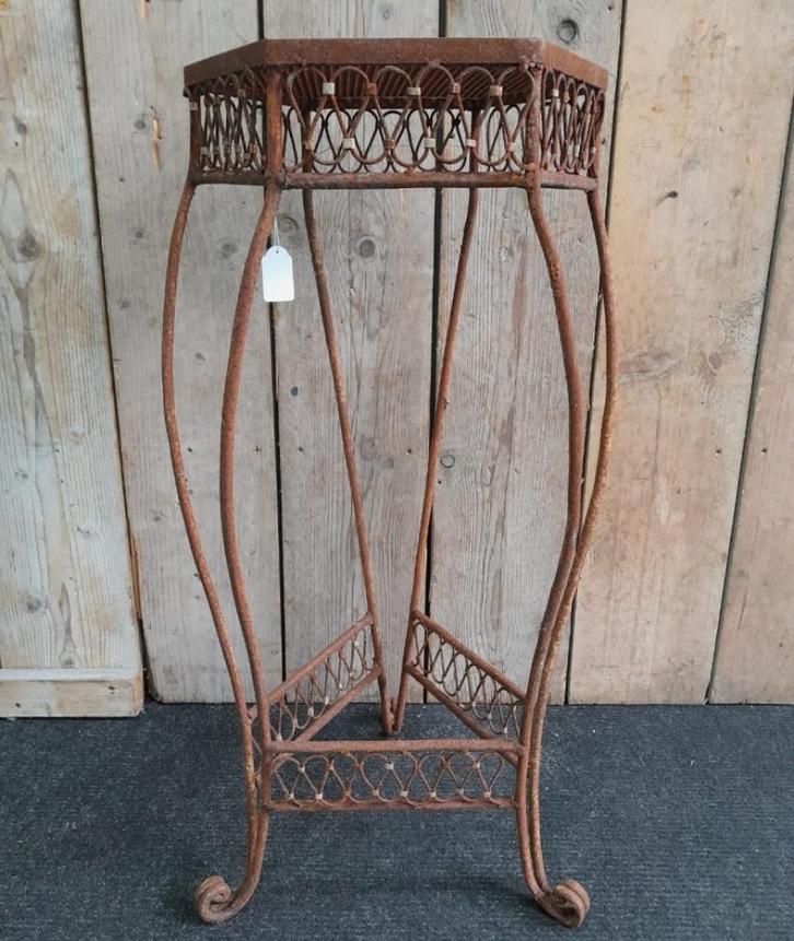 Antieke franse smeedijzeren plantentafel tuintafel zuil, Huis en Inrichting, Woonaccessoires | Zuilen en Pilaren, Zo goed als nieuw
