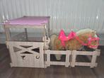 Baby born paard met stal, Ophalen of Verzenden, Gebruikt