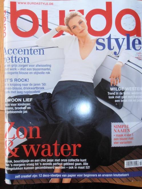 Burda februari 2010 een blazer met 4 varianten, Hobby en Vrije tijd, Kledingpatronen, Zo goed als nieuw, Vrouw, Burda, Ophalen of Verzenden