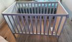 SUNDVIK Babybedje grijs 60x120 cm, Kinderen en Baby's, Babywiegjes en Ledikanten, Ophalen, Gebruikt, Ledikant